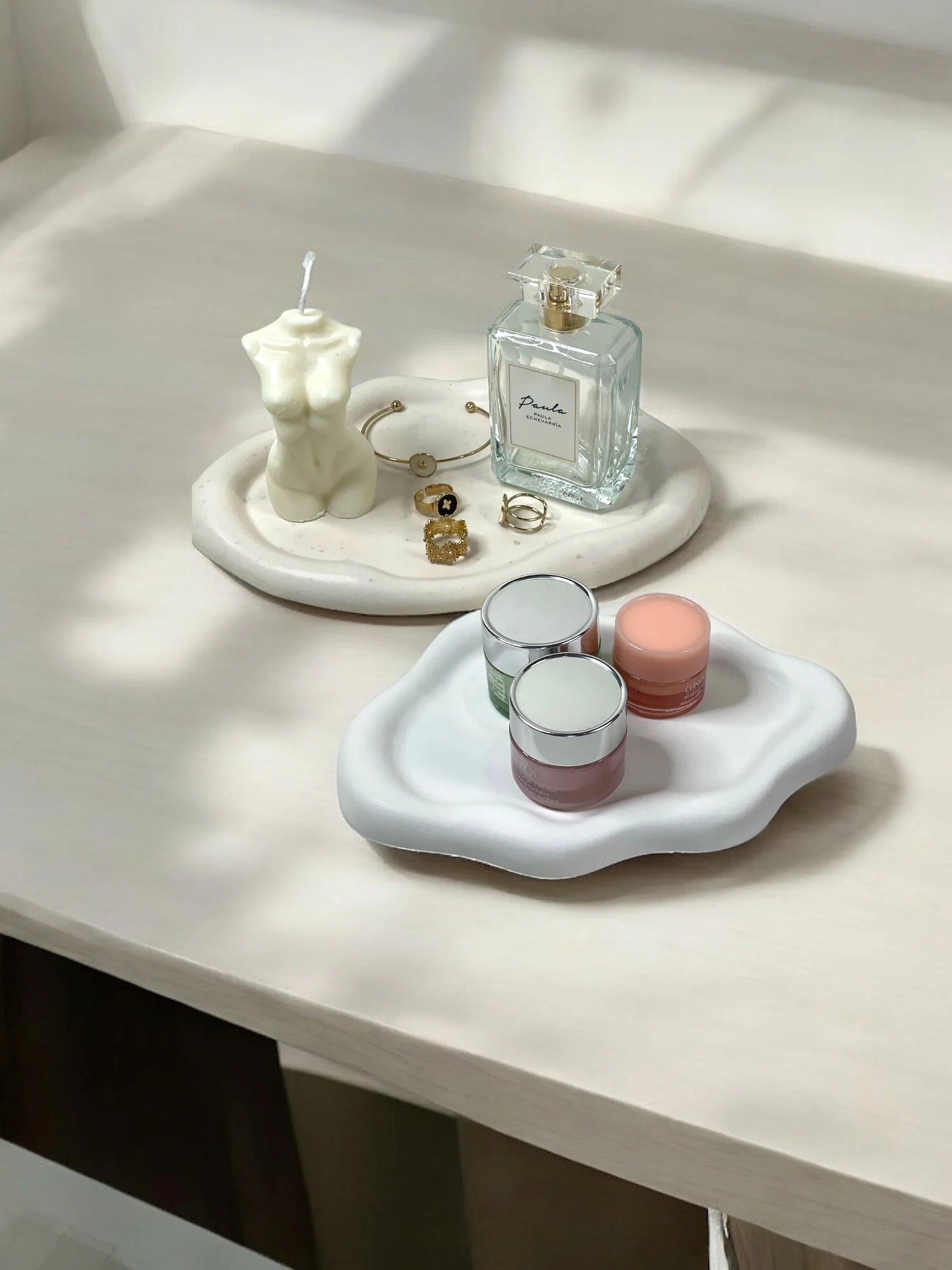 Pyt: bandeja decorativa irregular